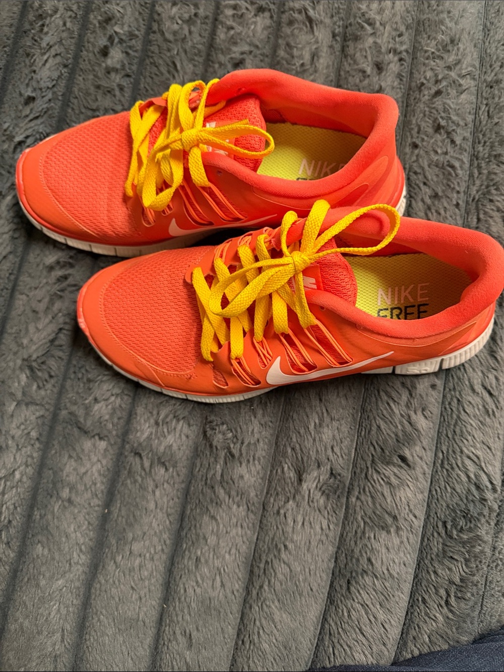 Nike Orange Running Shoes with Yellow Laces - Picture 4 of 12
